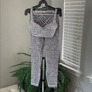 lululemon athletica Black & White Floral Print Leggings and Crop Bra Set